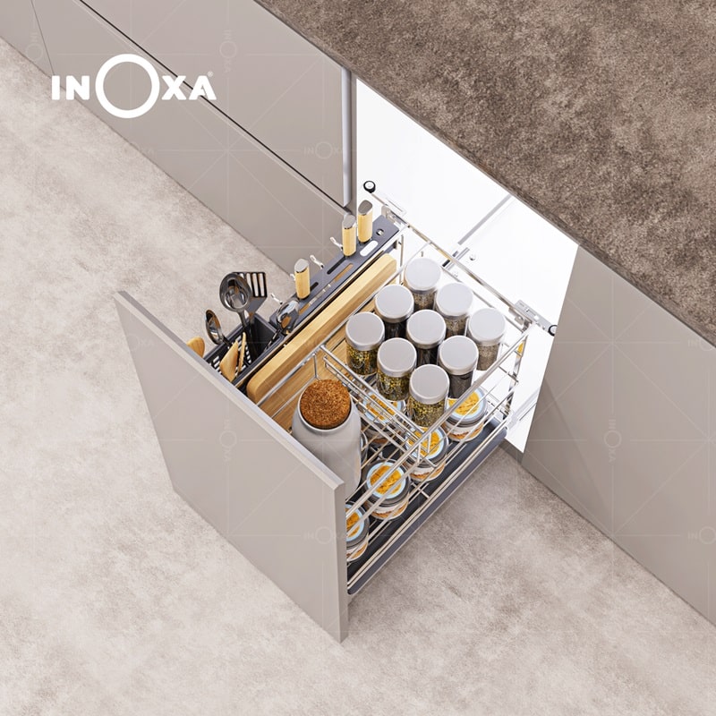 Sắp xếp dao, thớt và gia vị theo tần suất sử dụng