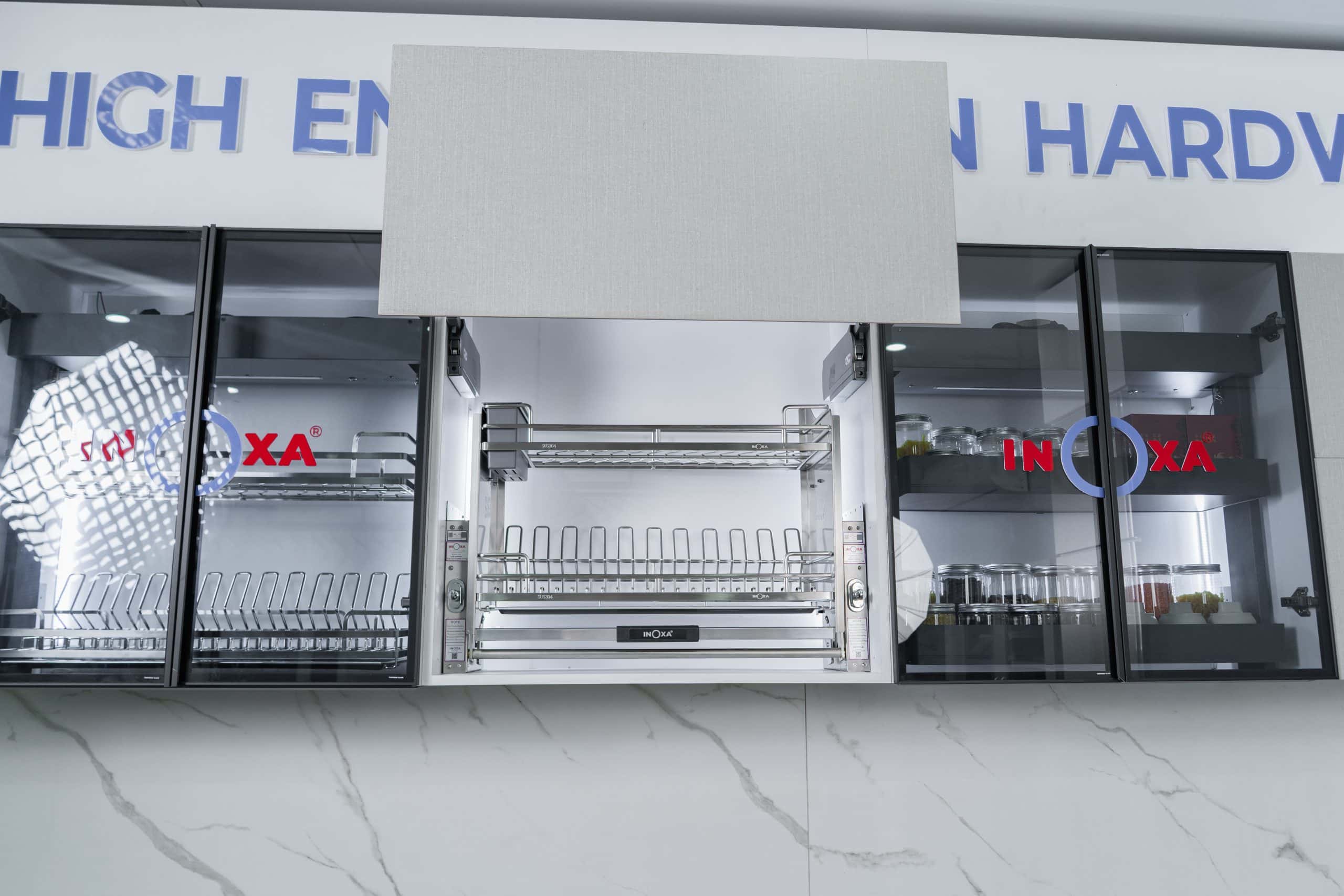 Các giải pháp phụ kiện bếp giúp không gian luôn ngăn nắp